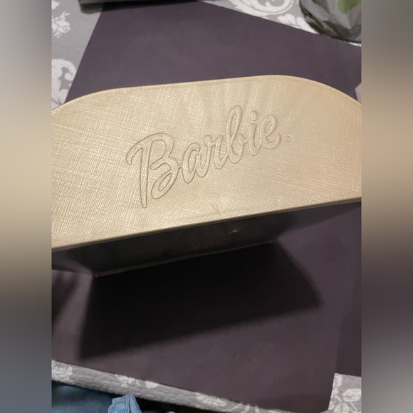 Celebration Barbie 2000 BNIB - Picture 3 of 4